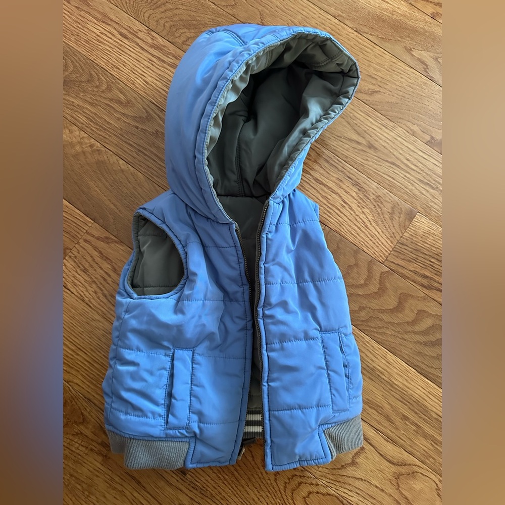 12M beautiful reversible Jacadi vest. Lightly used.